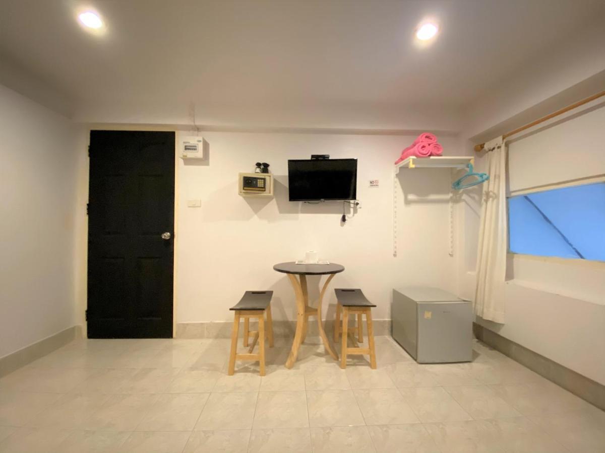 Som Guesthouse Patong Ngoại thất bức ảnh