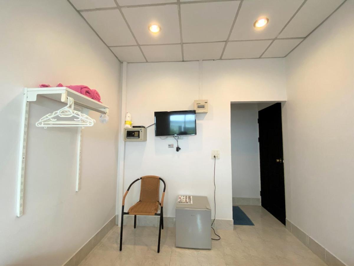 Som Guesthouse Patong Ngoại thất bức ảnh